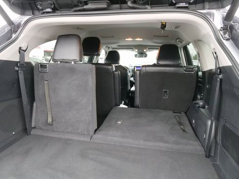 Used 2023 Toyota Highlander Limited image 14