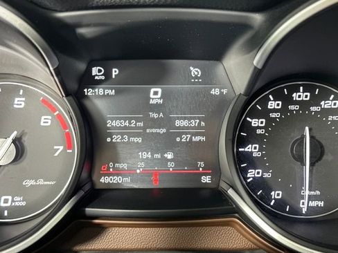 Used 2020 Alfa Romeo Stelvio AWD image 18