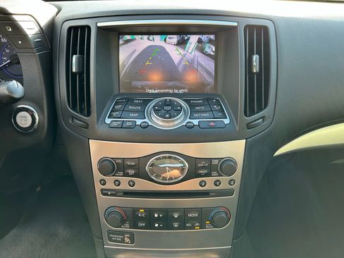 Used 2013 INFINITI G37 Journey w/ Premium Pkg image 22