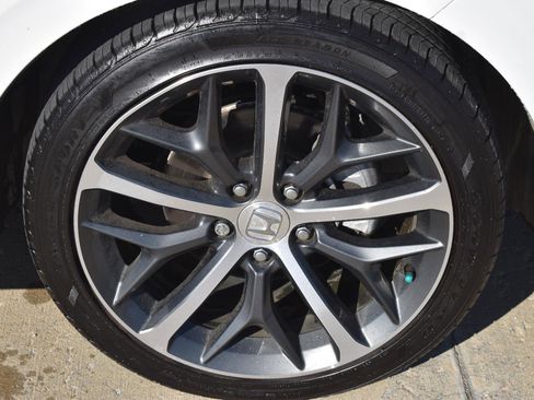 Used 2024 Honda Civic Touring image 11