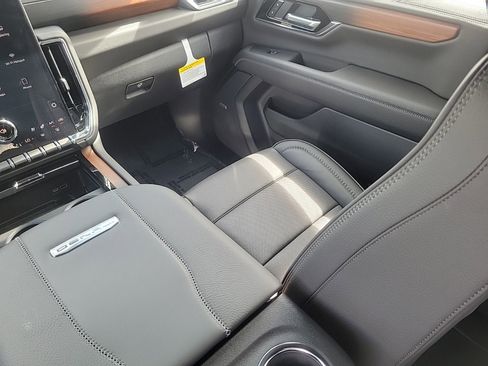 New 2026 GMC Yukon XL Denali image 14