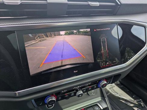 New 2025 Audi Q3 2.0T Premium image 13