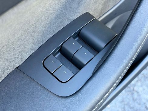 Used 2023 Tesla Model 3 Standard Range image 7