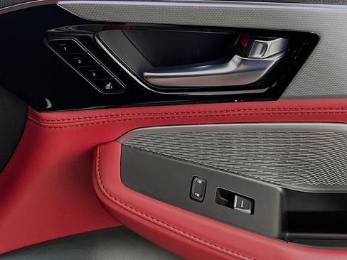 Used 2023 Acura MDX A-Spec image 32