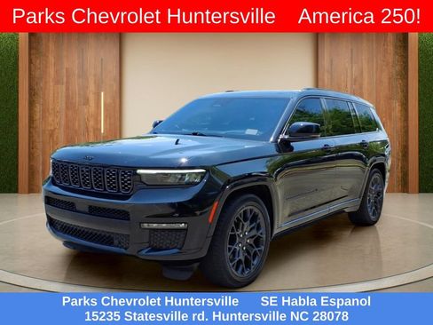 Used 2025 Jeep Grand Cherokee L Summit w/ Advanced Protech Group IV AWD/4WD image 28