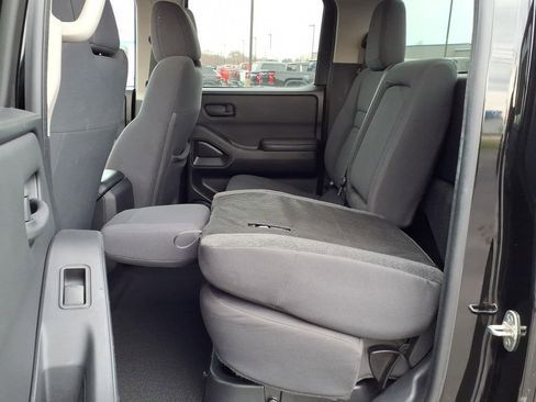 Used 2022 Nissan Frontier S w/ Technology Package image 25