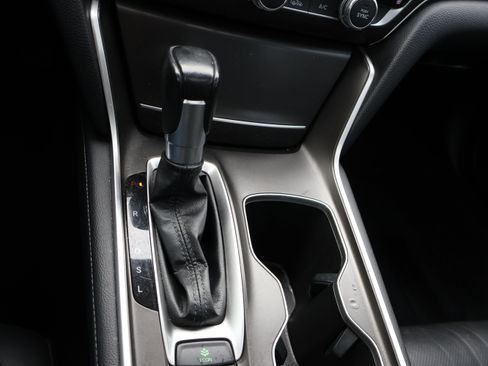 Used 2022 Honda Accord EX-L image 28