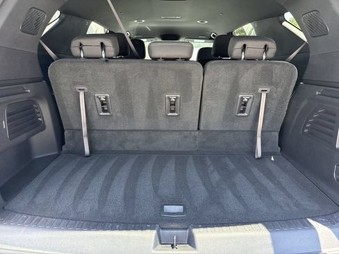 Used 2026 Chevrolet Traverse LT w/ Midnight/Sport Edition FWD image 18