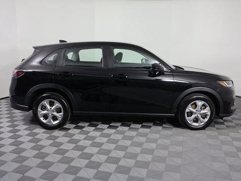 Certified 2023 Honda HR-V LX image 9