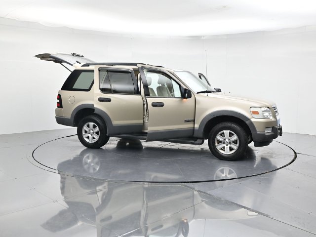 Used 2006 Ford Explorer XLT AWD/4WD image 52