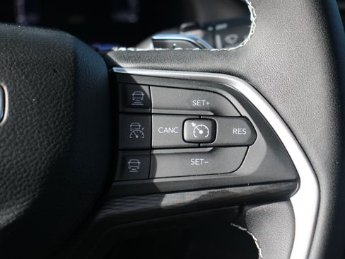 New 2025 Jeep Grand Cherokee Laredo X image 10