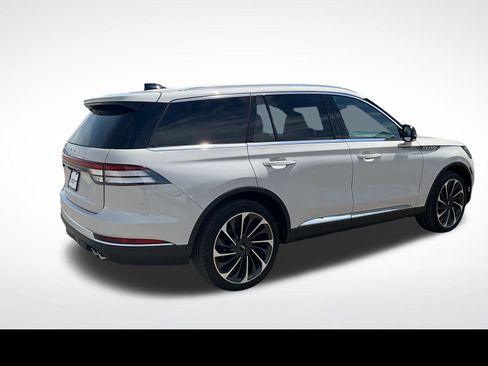 Used 2025 Lincoln Aviator Reserve w/ Equipment Group 201A AWD/4WD image 20