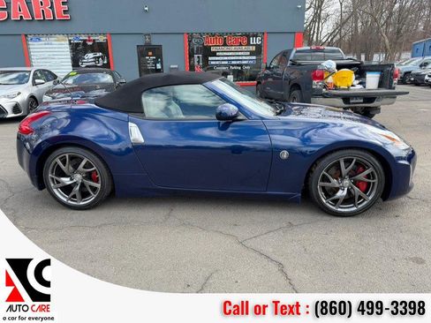 Used 2016 Nissan 370Z Touring Sport RWD image 8