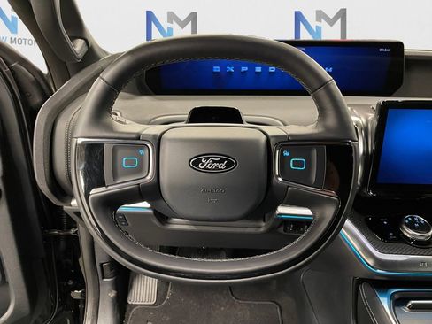 Used 2025 Ford Expedition Platinum w/ Stealth Performance Package image 12