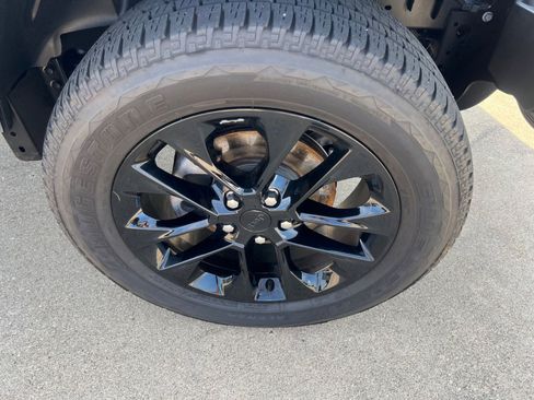 Used 2023 Jeep Wrangler Altitude image 13