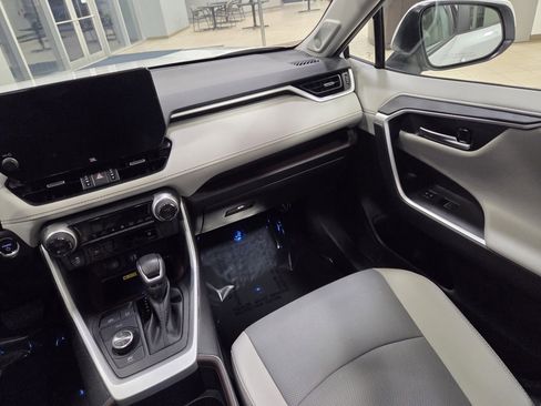 Used 2024 Toyota RAV4 Limited image 18