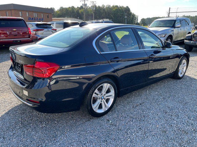 Used 2017 BMW 330i xDrive Sedan AWD/4WD image 7