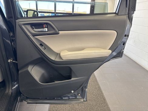 Used 2015 Subaru Forester 2.5i Limited w/ Popular Package #2 image 48