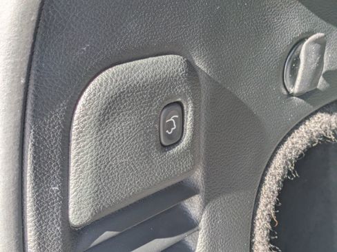 Used 2018 Jeep Grand Cherokee Altitude image 14