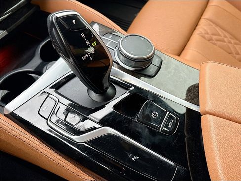 Used 2021 BMW 540i xDrive w/ M Sport Package image 17