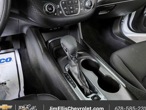Used 2024 Chevrolet Malibu LT FWD image 16