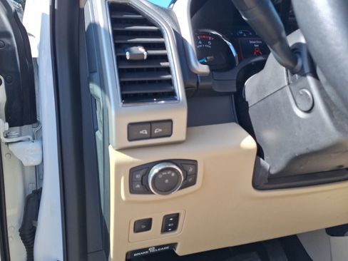 Used 2021 Ford F250 Lariat w/ Lariat Ultimate Package image 11
