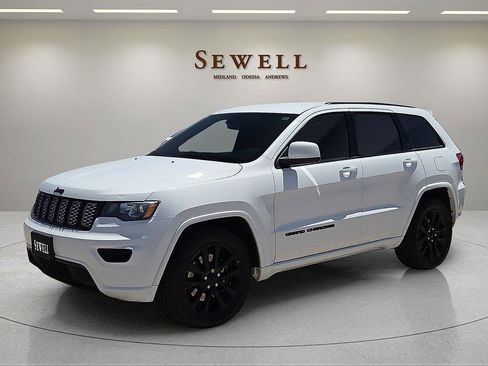 Used 2021 Jeep Grand Cherokee Laredo X RWD image 1
