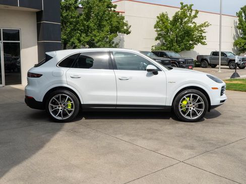 Used 2019 Porsche Cayenne E-Hybrid AWD/4WD image 8