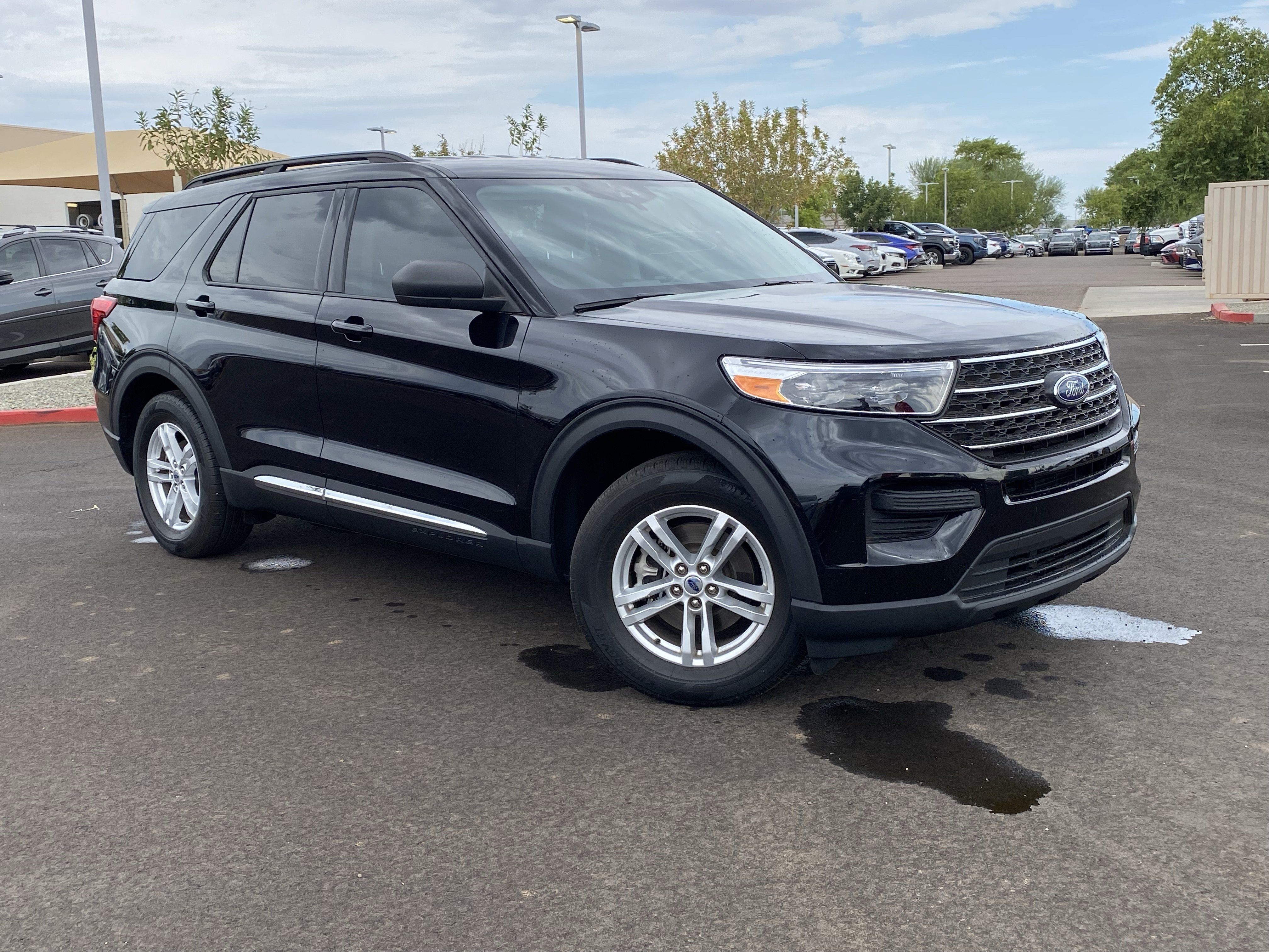 Used 2024 Ford Explorer XLT RWD image 35