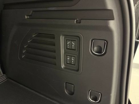 Used 2026 Chevrolet Traverse High Country w/ LPO, Floor Liner Package AWD/4WD image 10
