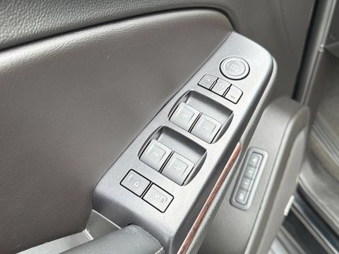 Used 2018 GMC Yukon XL SLT RWD image 26