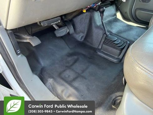 Used 2006 Ford F250 XLT AWD/4WD image 25
