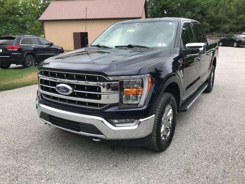 Used 2023 Ford F150 Lariat AWD/4WD image 4
