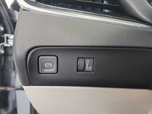 Certified 2023 Buick Enclave Essence w/ Experience Buick Package FWD image 17