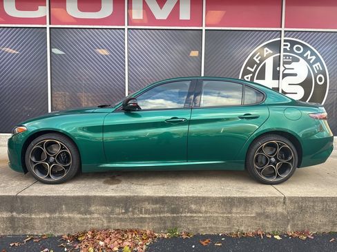 New 2025 Alfa Romeo Giulia AWD w/ Driving Assist Package image 8