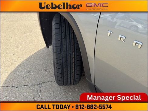 Used 2023 Chevrolet Traverse LT AWD/4WD image 24