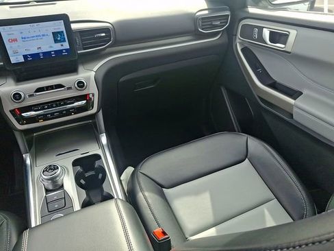 Used 2023 Ford Explorer XLT w/ Equipment Group 202A image 15