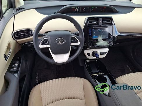 Used 2017 Toyota Prius Three FWD image 11