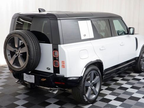 Used 2023 Land Rover Defender 110 V8 image 19