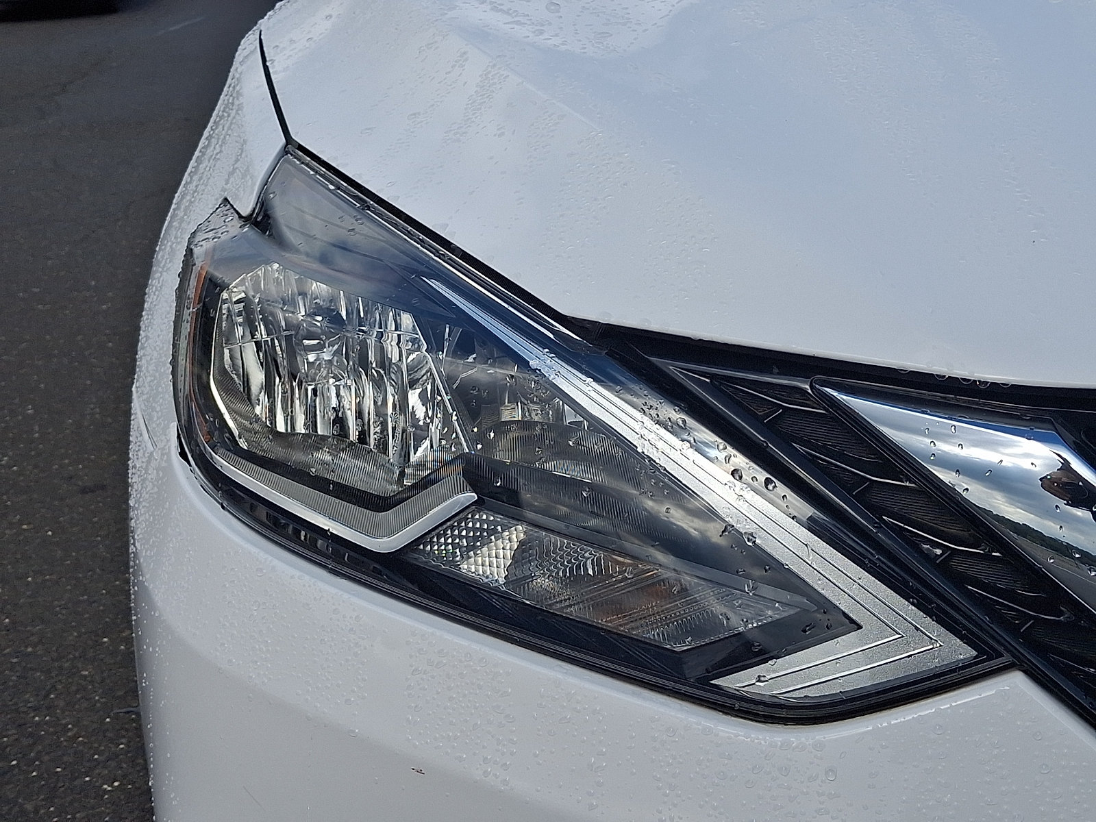 Certified 2019 Nissan Sentra SV FWD image 10