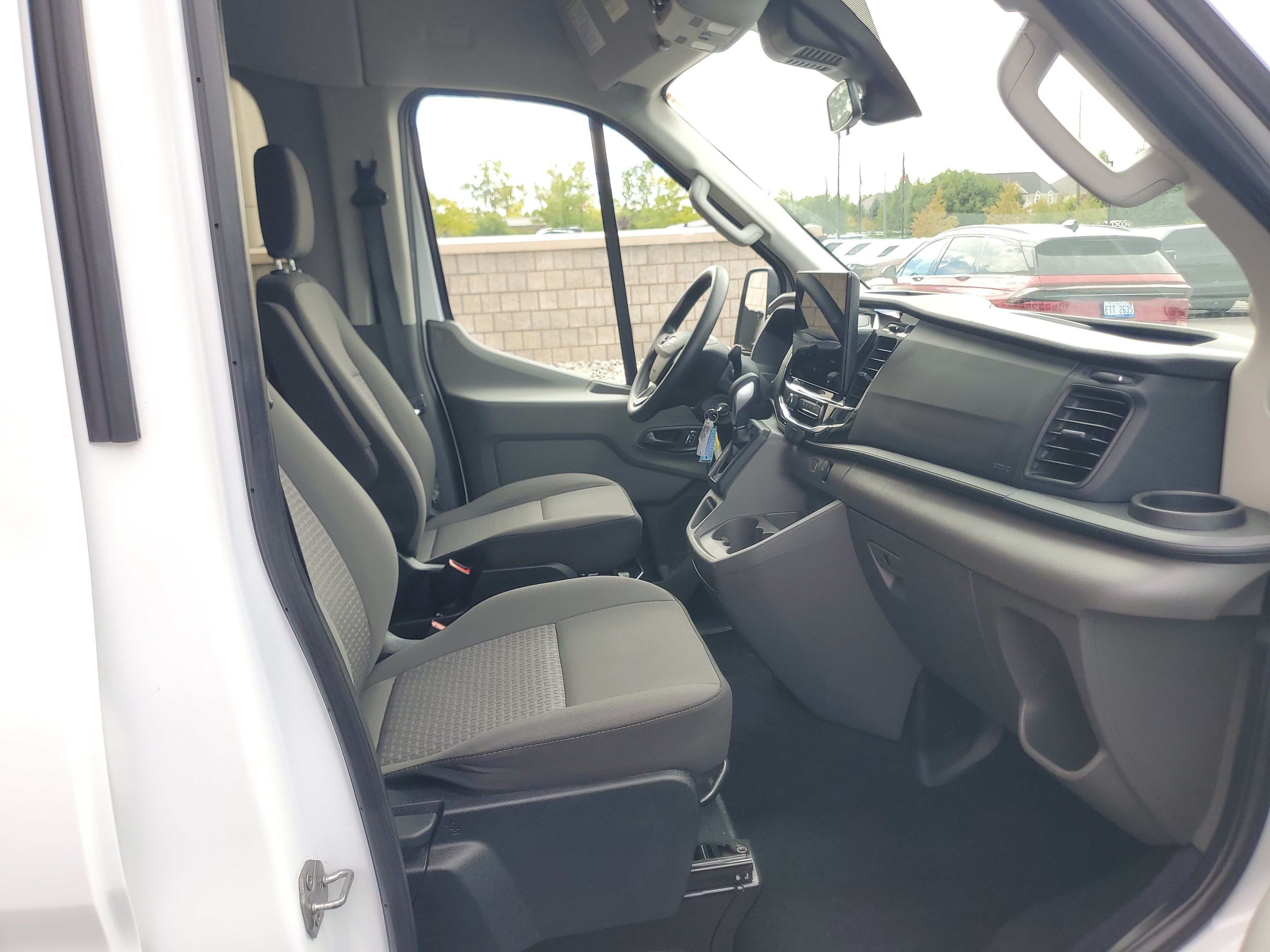 Used 2024 Ford Transit 350 XLT RWD image 9