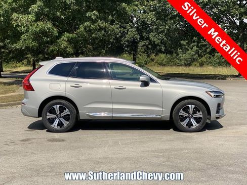 Used 2023 Volvo XC60 T8 Plus image 8