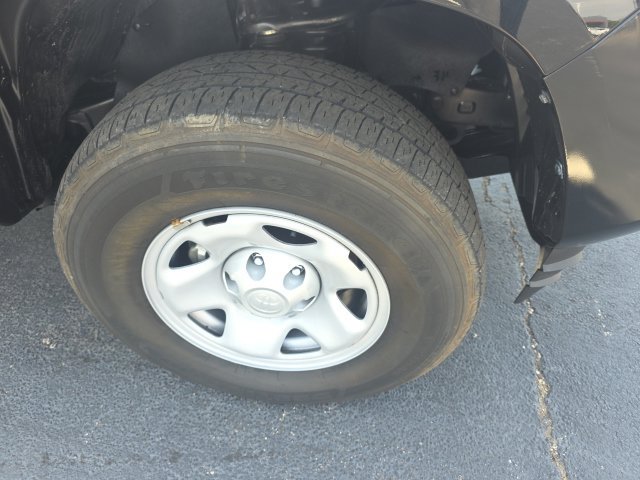 Used 2022 Toyota Tacoma SR AWD/4WD image 4