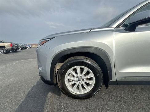 Used 2024 Toyota Grand Highlander Limited image 34
