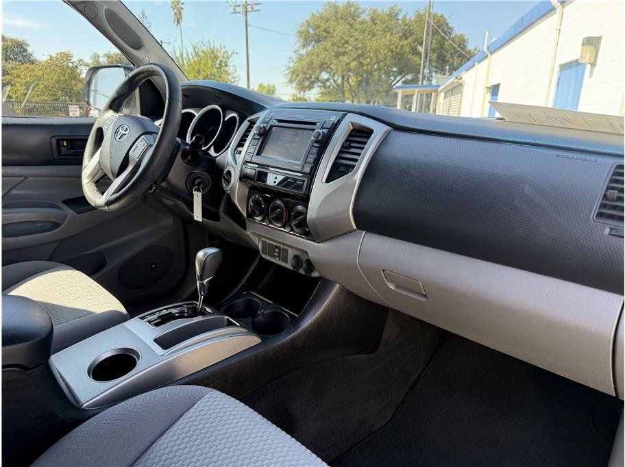 Used 2012 Toyota Tacoma 4x4 Double Cab image 18