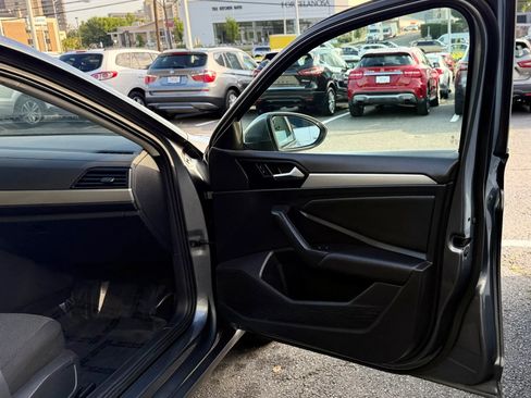 Used 2020 Volkswagen Jetta S FWD image 33