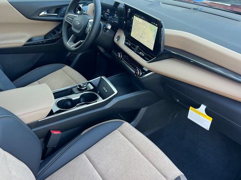 New 2026 Chevrolet Equinox ACTIV AWD/4WD image 13