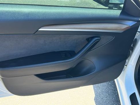Used 2022 Tesla Model 3 RWD image 15