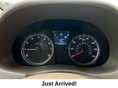 Used 2014 Hyundai Accent GLS image 27