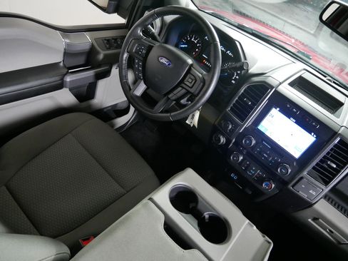 Used 2018 Ford F150 XLT w/ Equipment Group 302A Luxury image 9